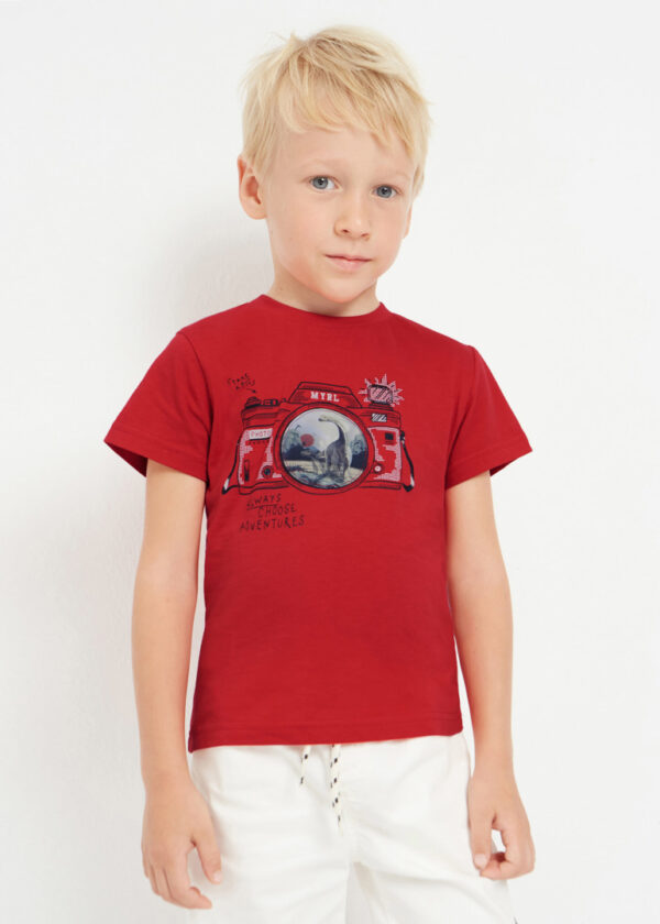 Playera de manga corta con motivo interactivo para niño