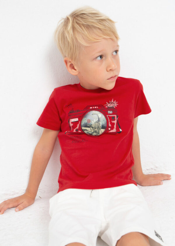 Playera de manga corta con motivo interactivo para niño - Imagen 2